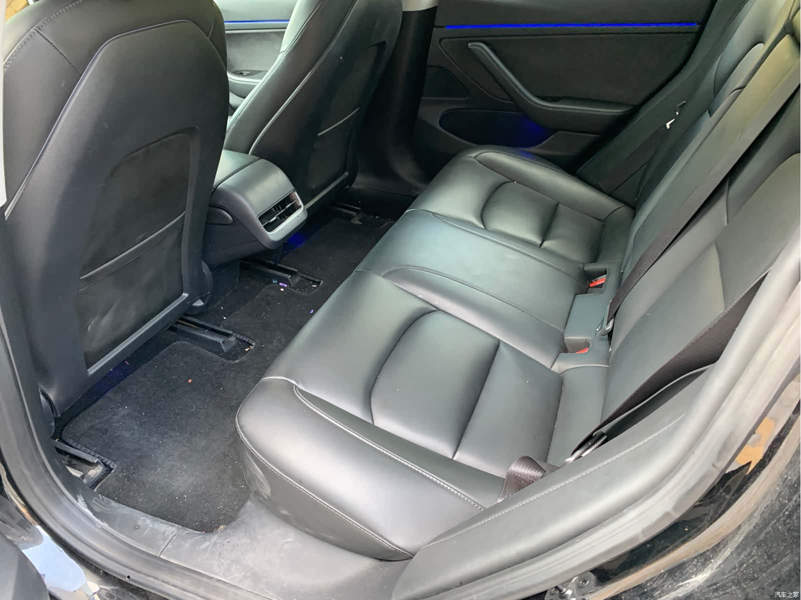 Tesla Model 3, 2020 14