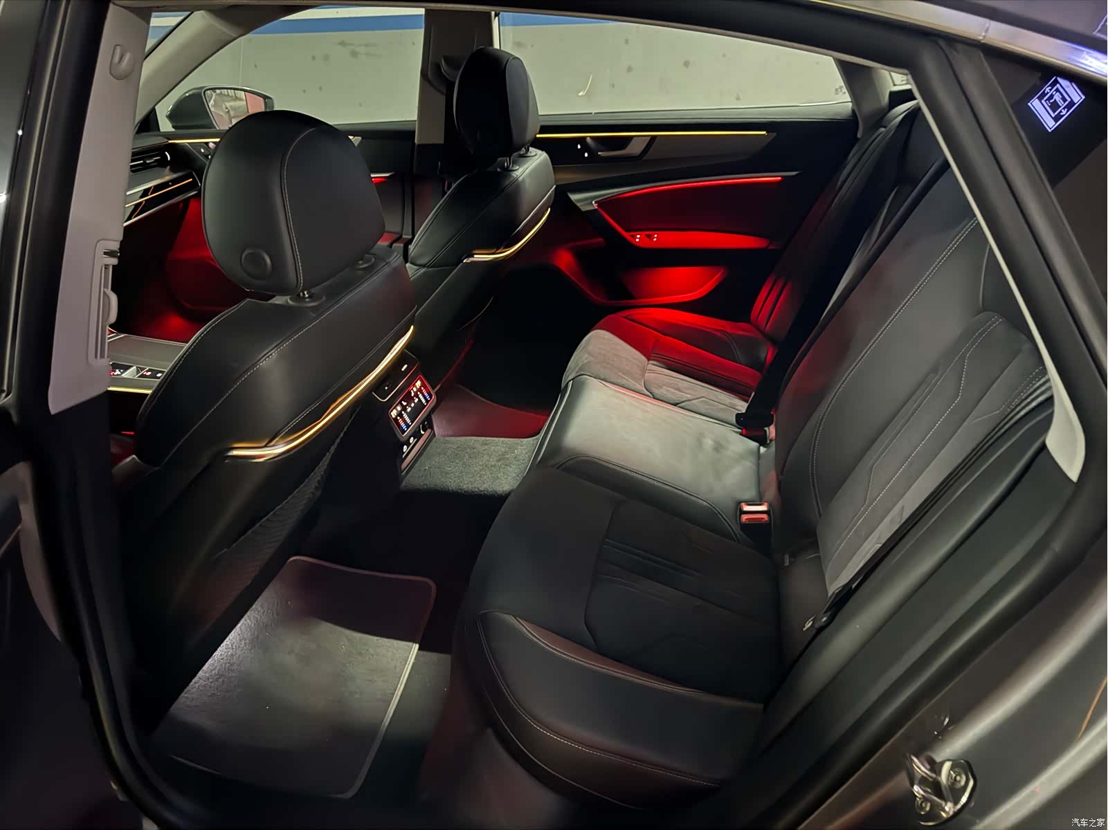 Audi A7L, 2024 11