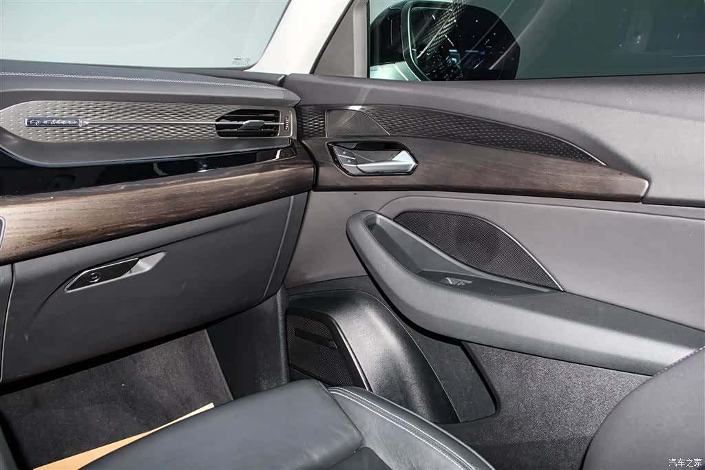 Audi Q6, 2024 33