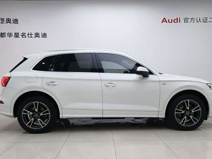Audi Q5L 2018 40 TFSI rong xiang Style guo V