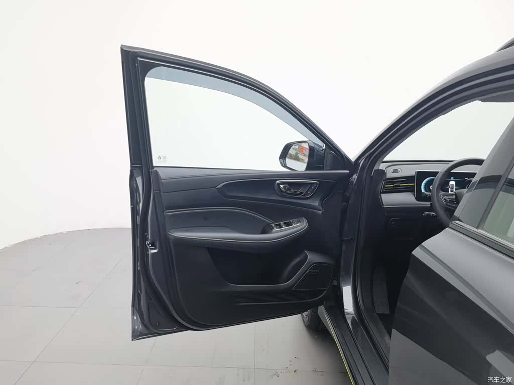 Roewe RX5, 2022 8