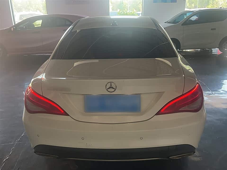 Mercedes-Benz CLA