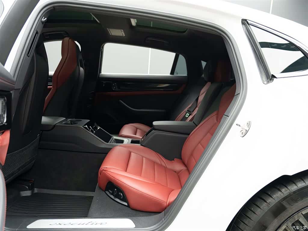 Porsche Panamera, 2025 12