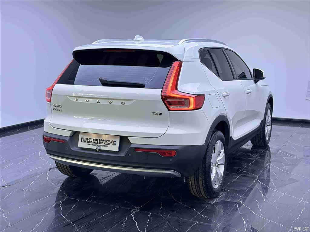 Volvo XC40, 2022 4