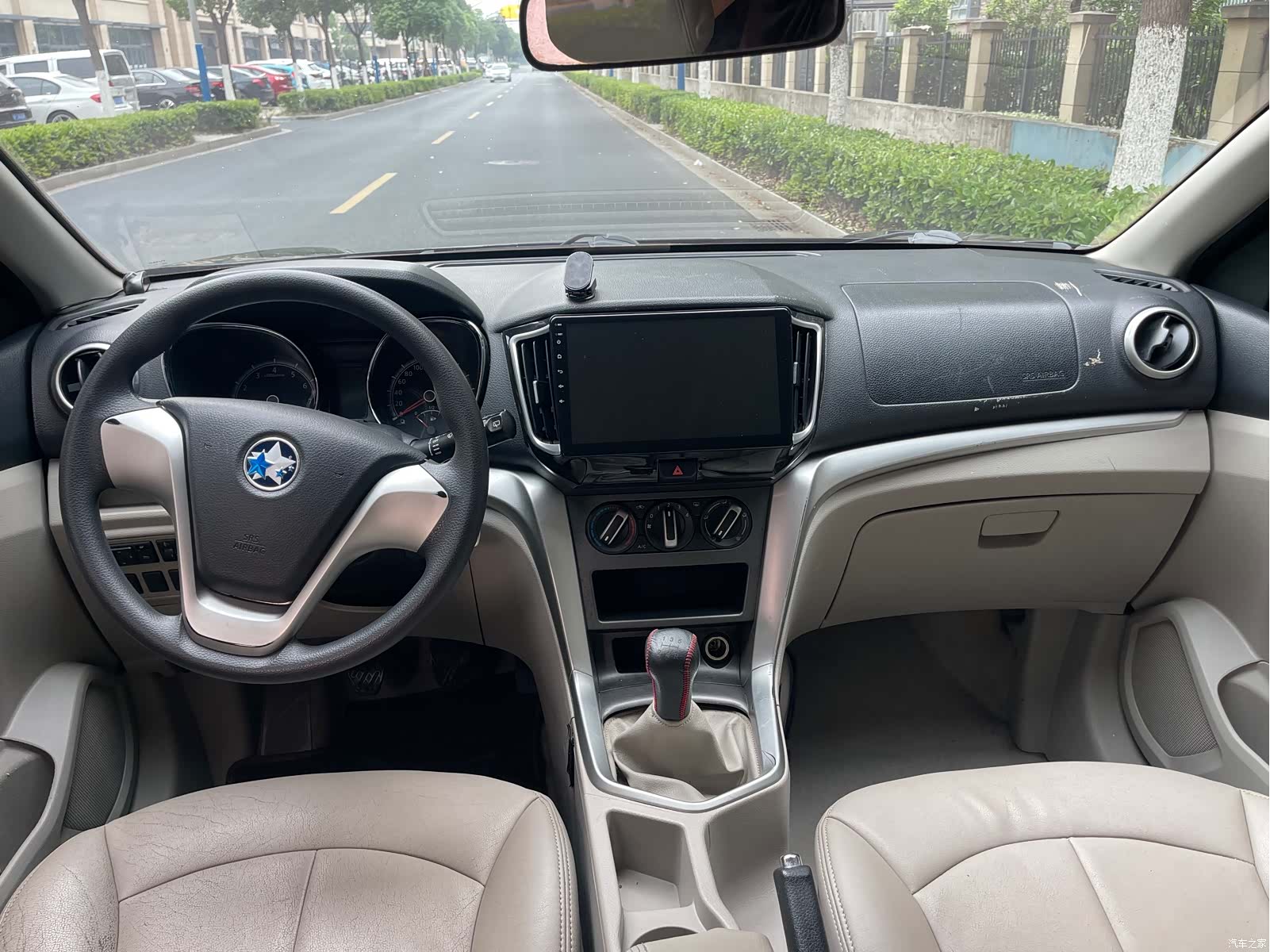 Nissan T70, 2015 8