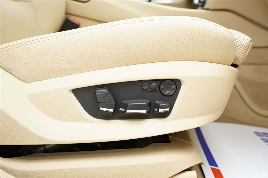 BMW 5 Series, 2015 28