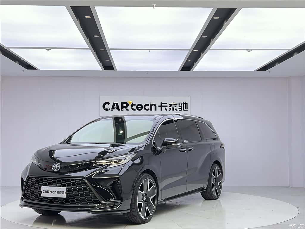 Toyota Granvia, 2023 1