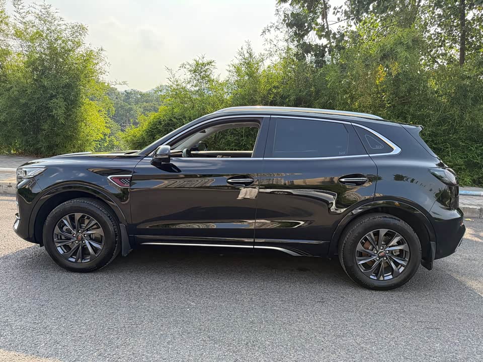 Hongqi HS5 Hongqi HS5