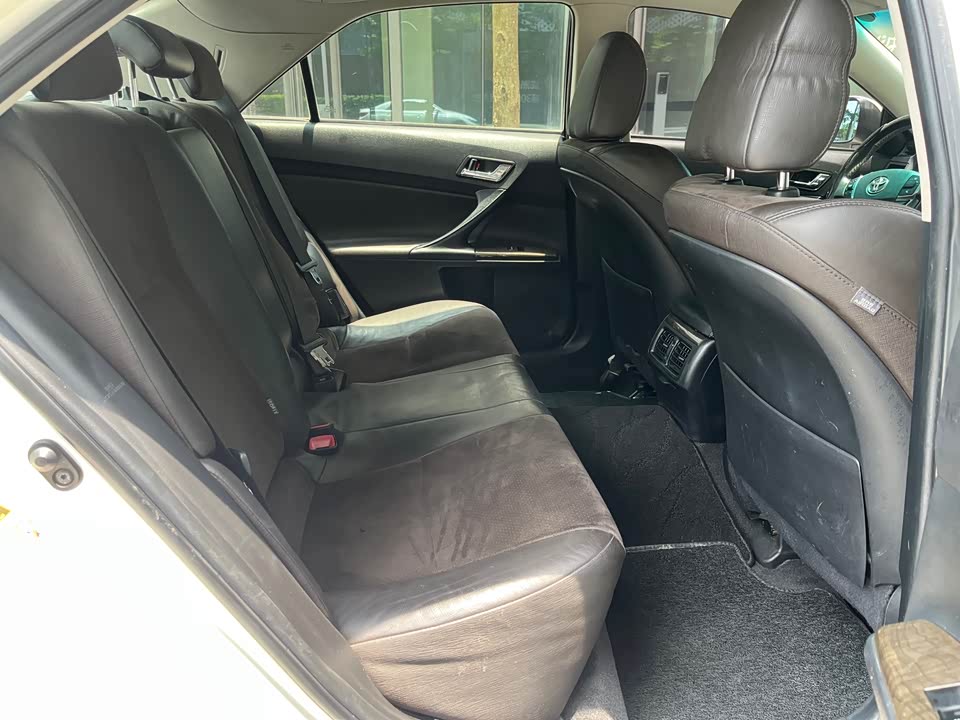 Toyota Reiz Toyota Reiz