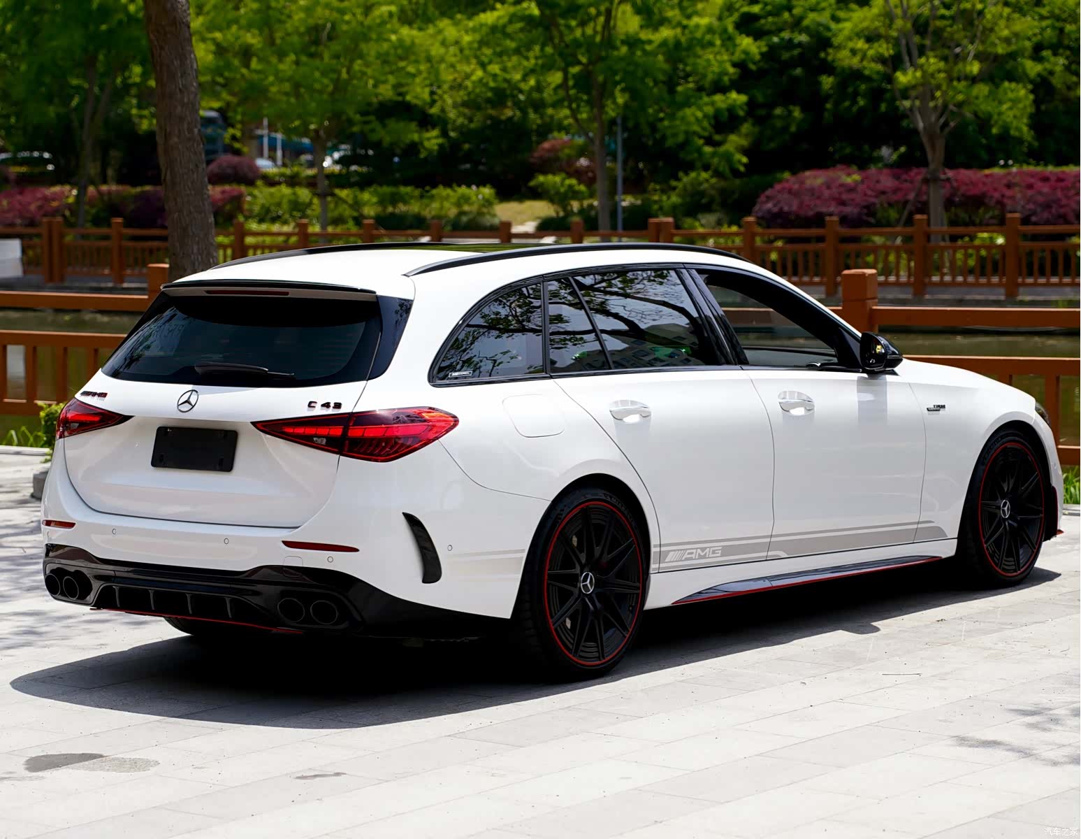 Mercedes-Benz C-Class, 2023 4