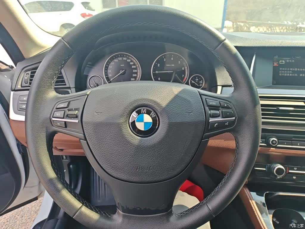 BMW 5 Series, 2016 11