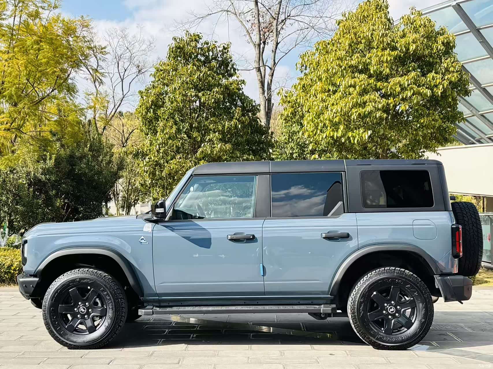 Ford Bronco, 2026 4