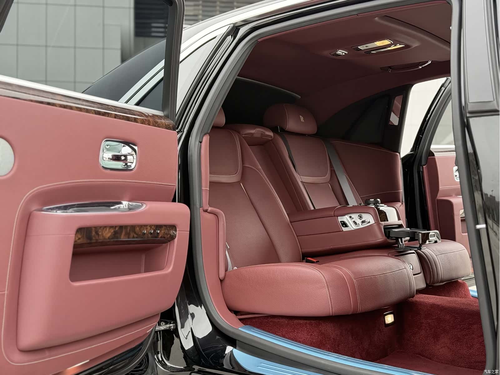 Rolls-Royce Ghost, 2018 7