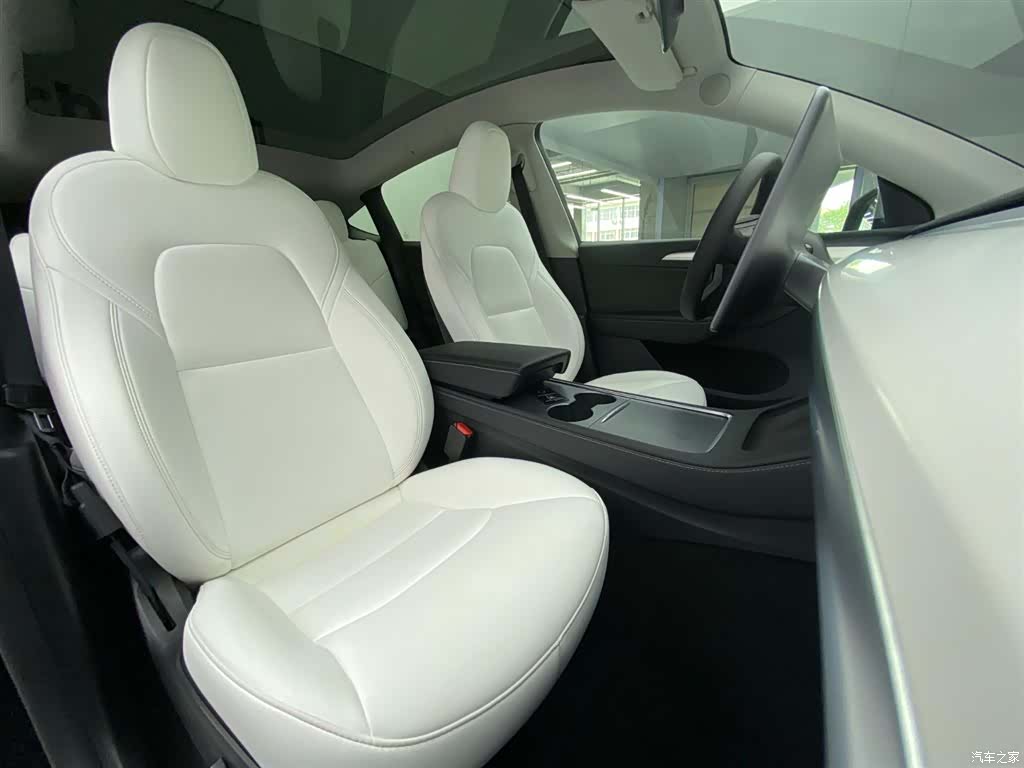 Tesla Model Y, 2022 10