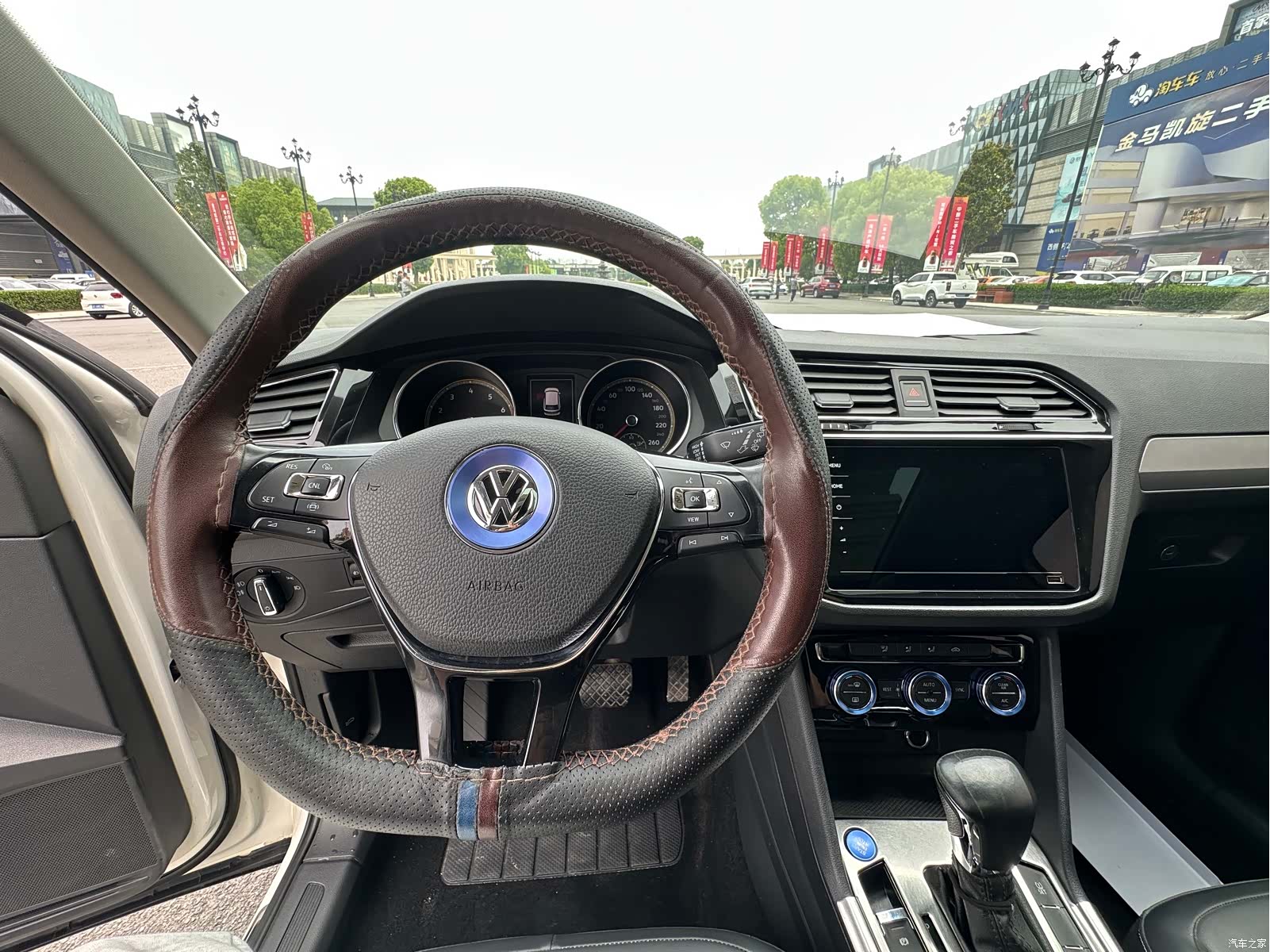 Volkswagen Tiguan L, 2020 10