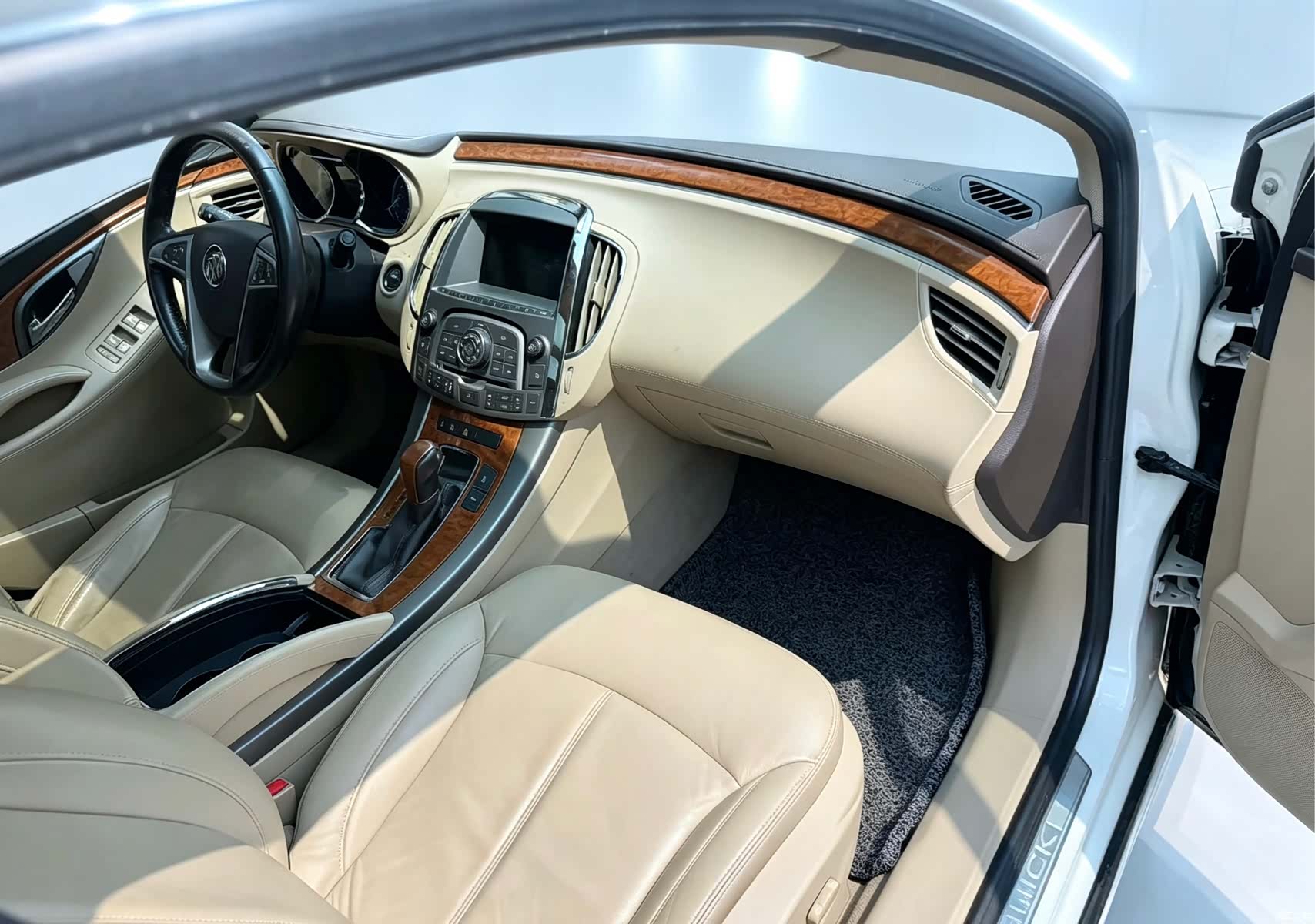 Buick LaCrosse, 2014 все фото