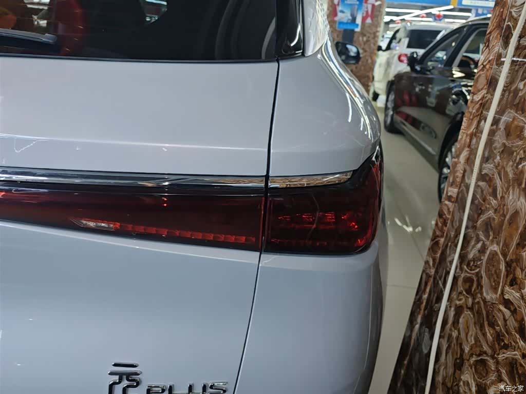 BYD Yuan, 2022 8