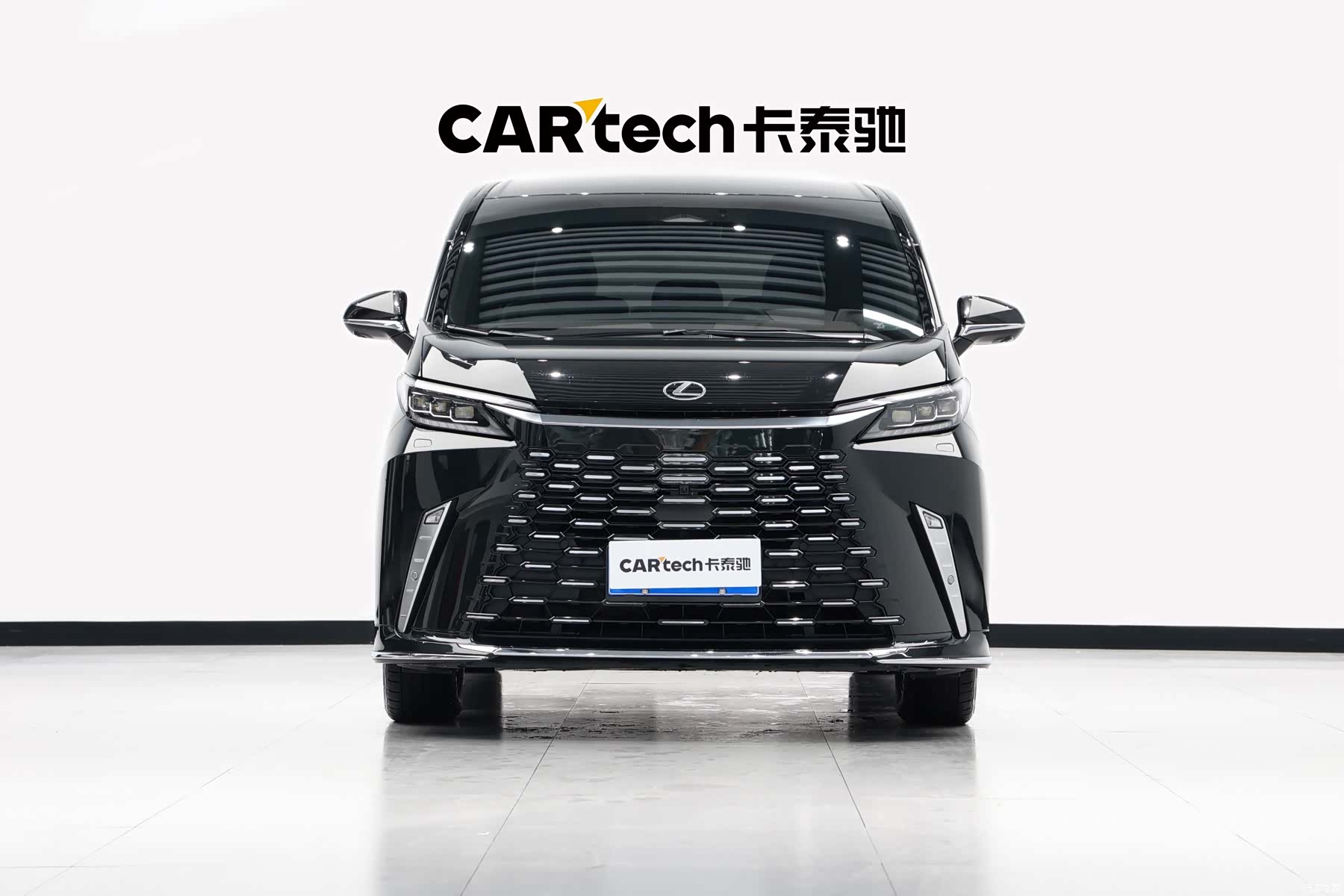 Lexus LM, 2023 2