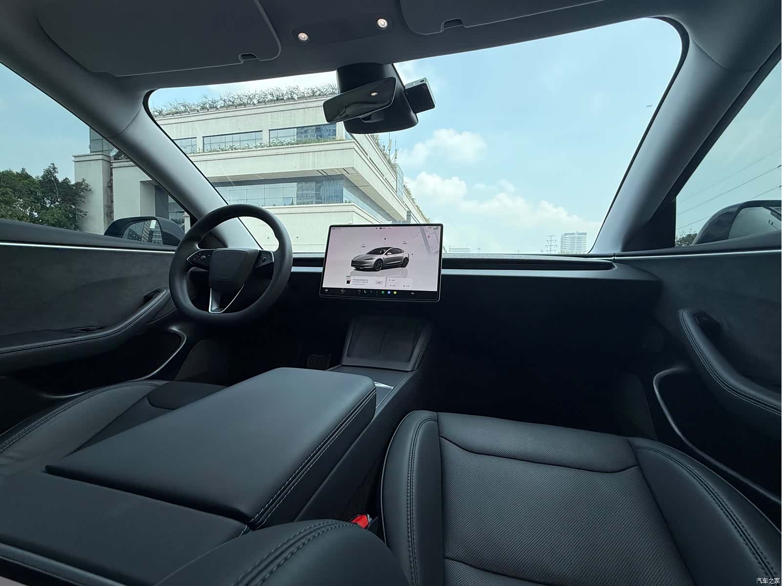 Tesla Model 3, 2024 7