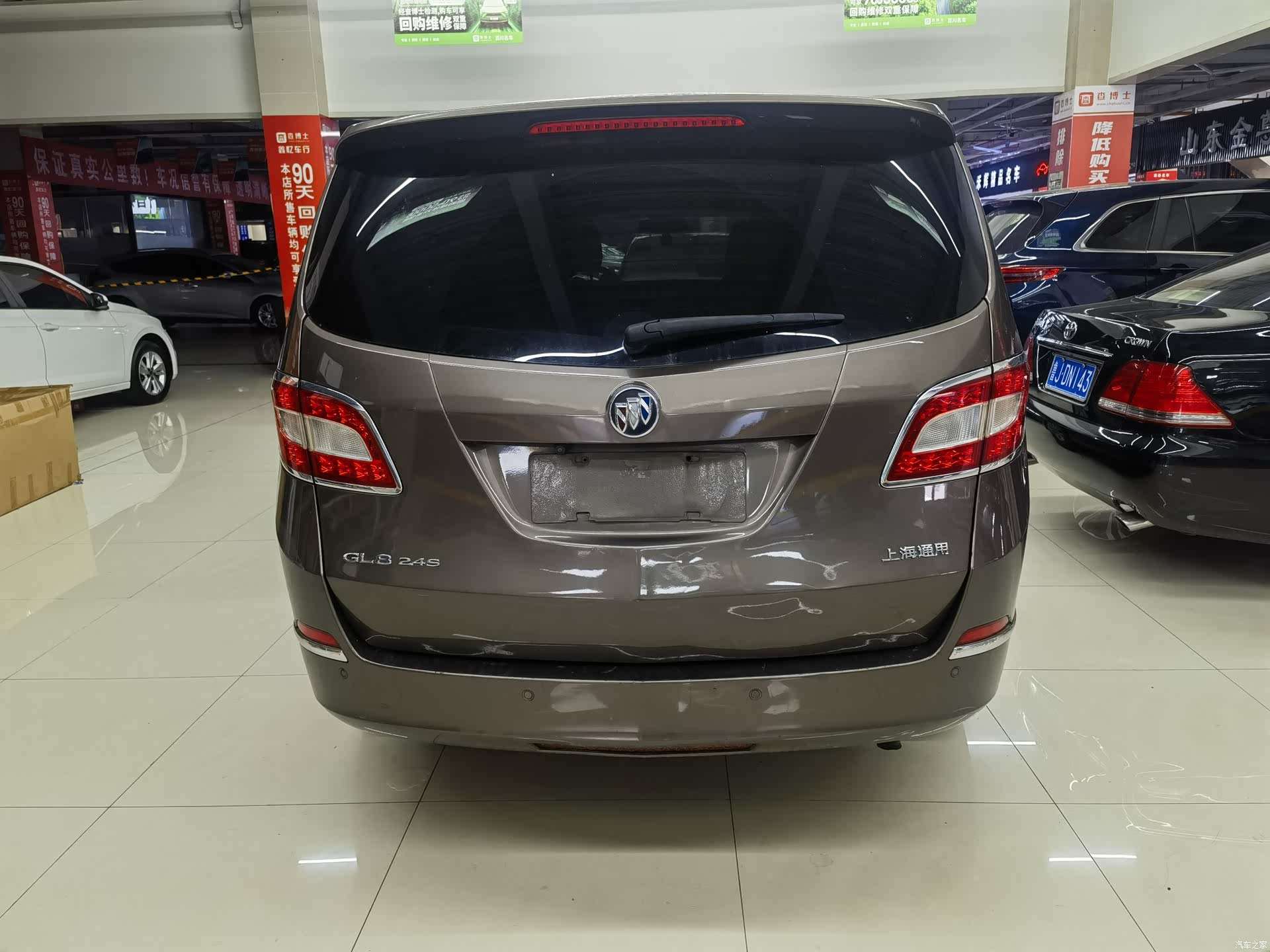 Buick GL8, 2012 6