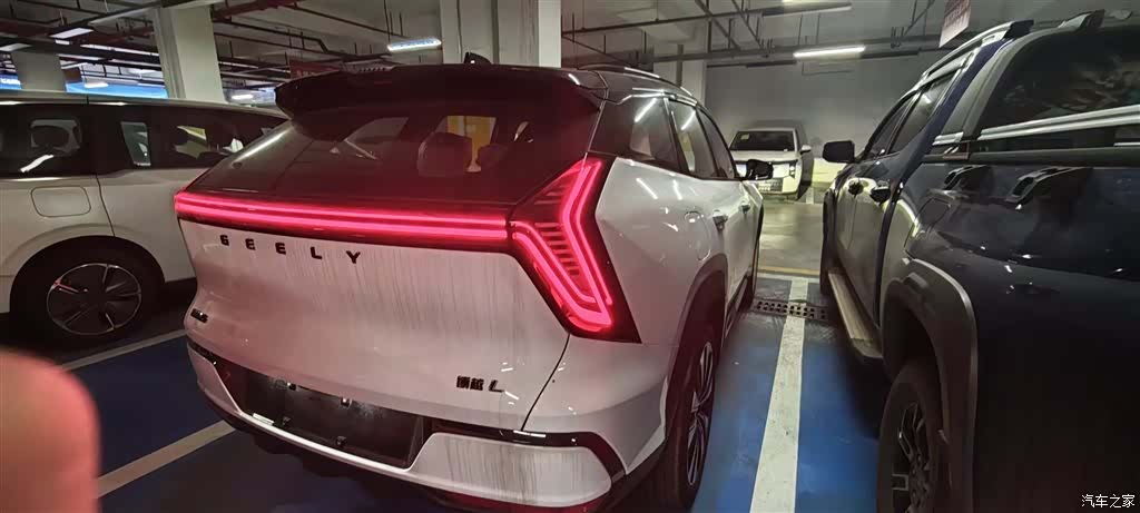 Geely Boyue, 1900 9