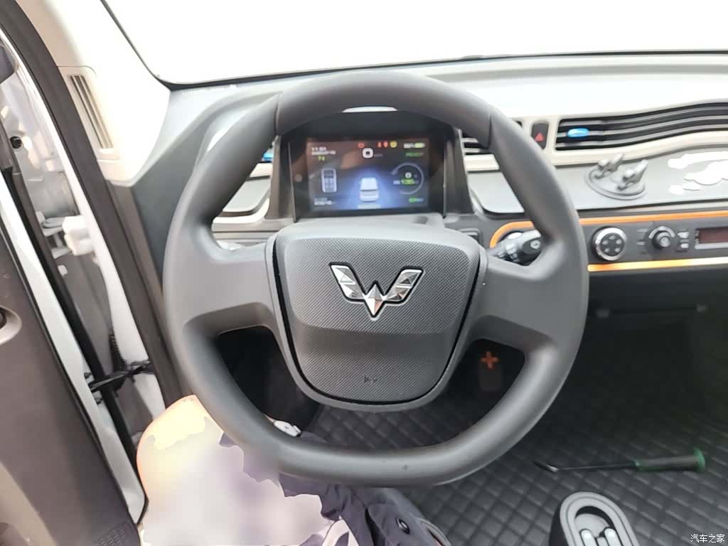 Wuling MINIEV, 2021 11
