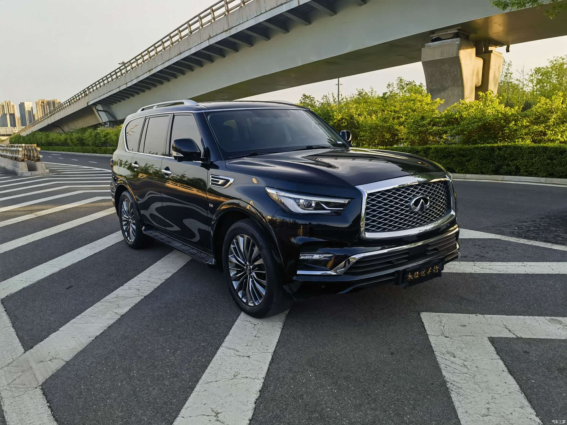 Infiniti QX80, 2019 3