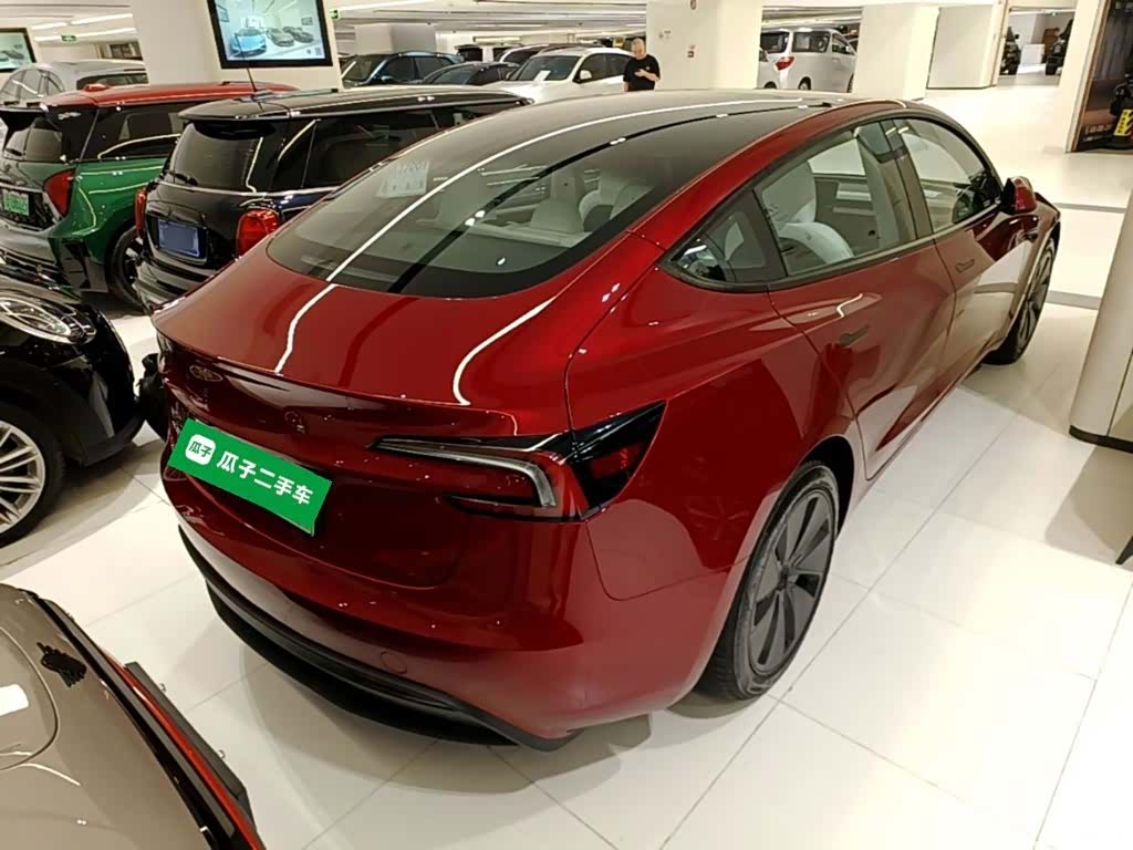 Tesla Model 3, 2026 7