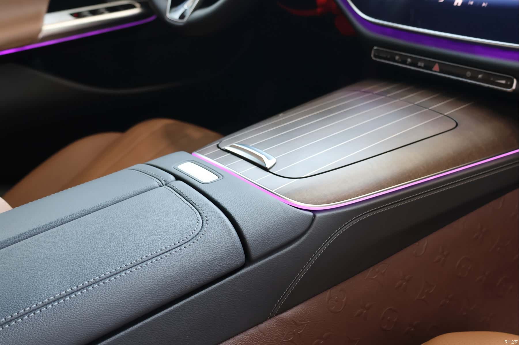 Mercedes-Benz E-Class, 2026 16