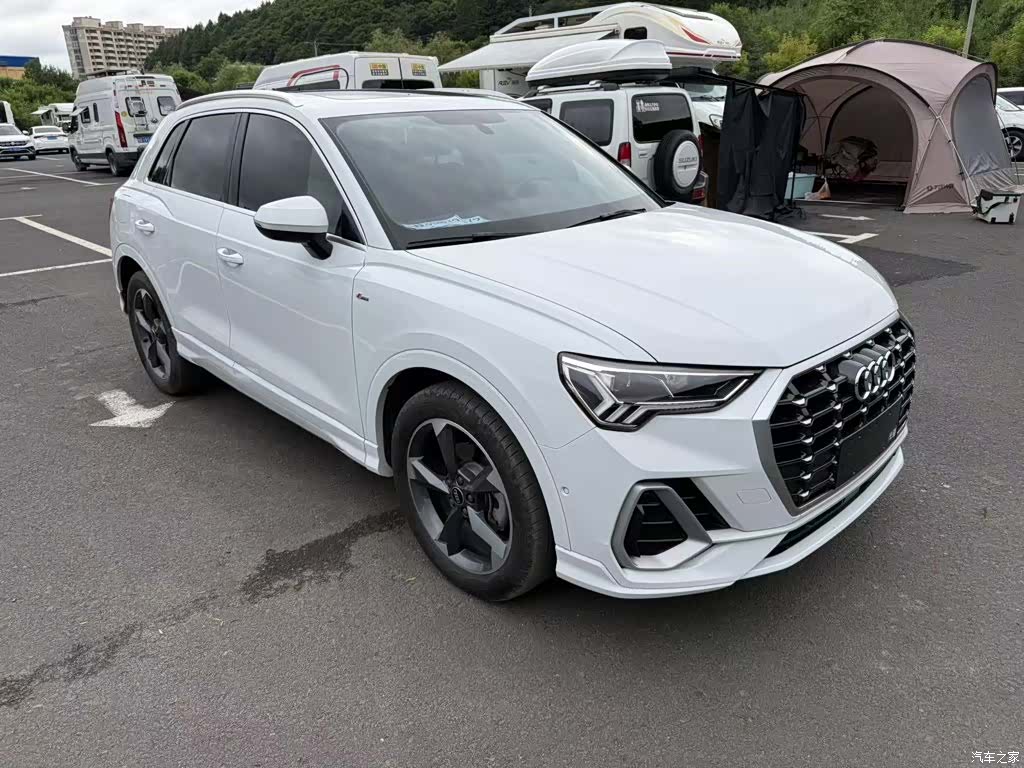 Audi Q3, 2023 4