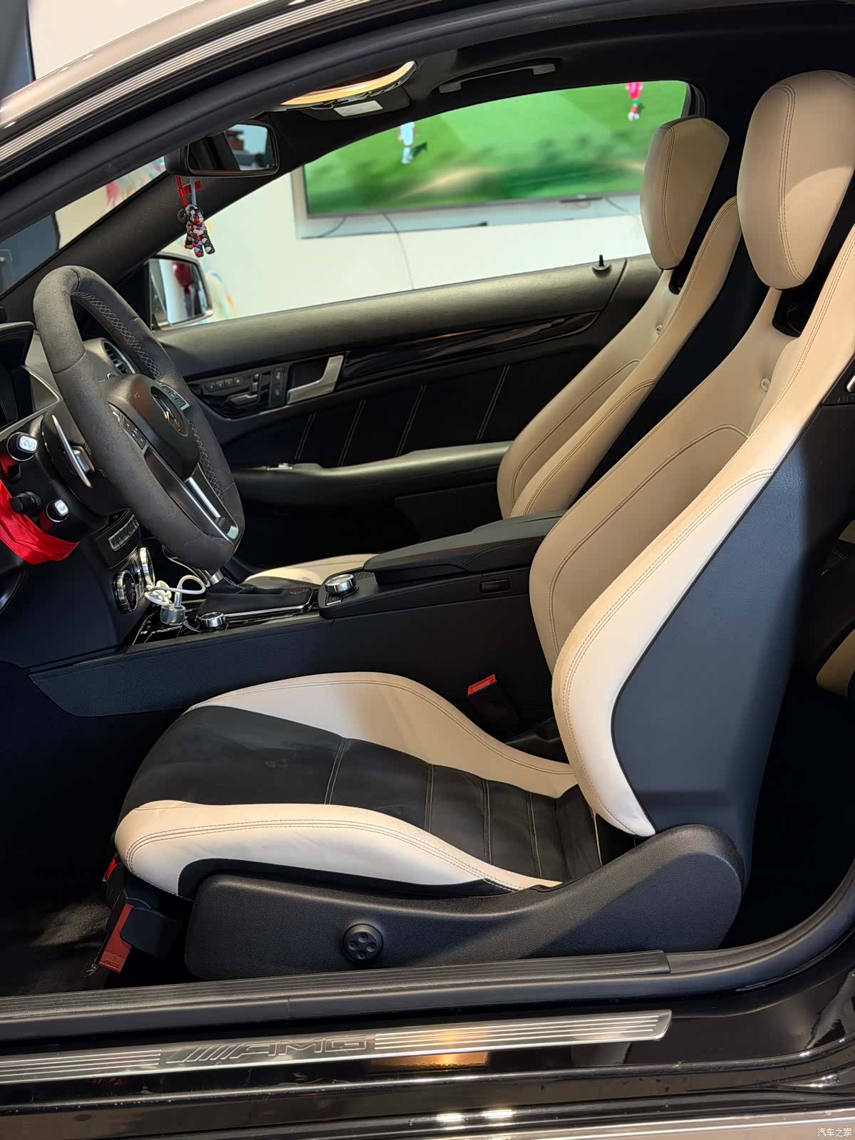 Mercedes-Benz C-Class, 2015 6