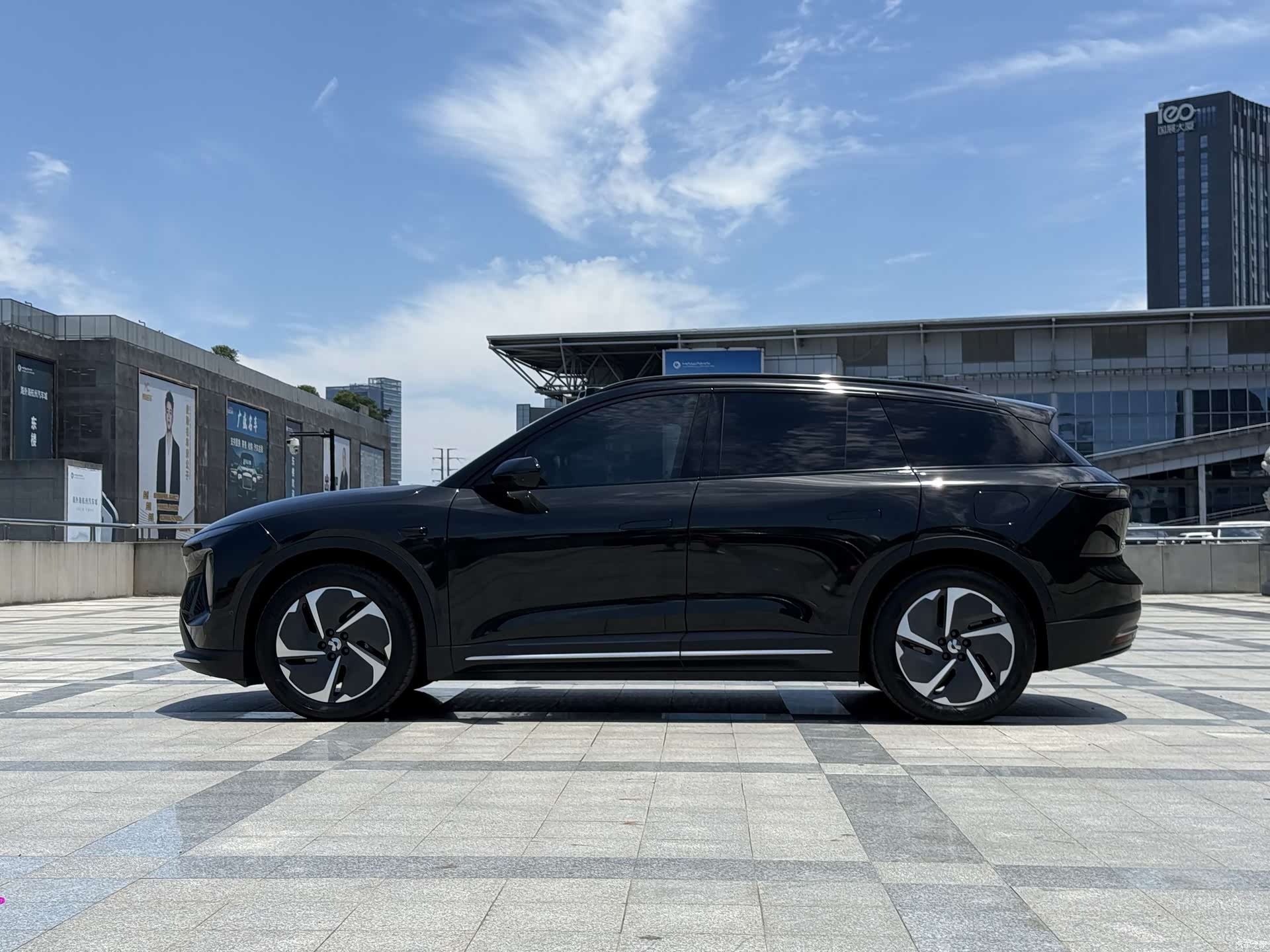 NIO ES6, 2024 8