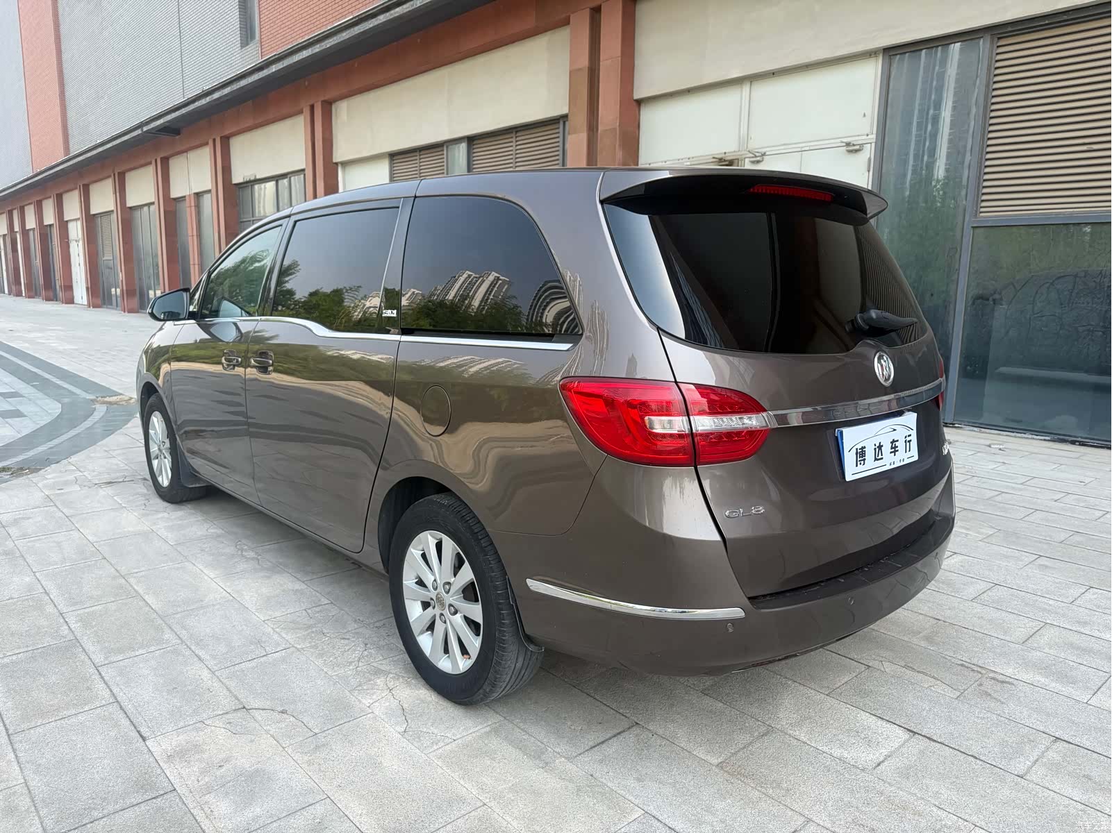 Buick GL8, 2016 9