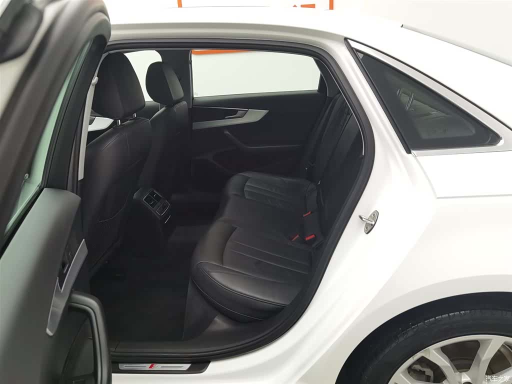 Audi A4L, 2020 15