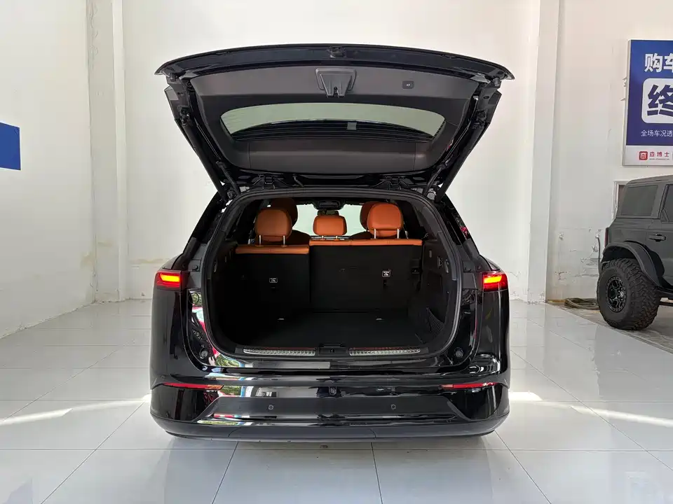 XPENG G9 XPENG G9