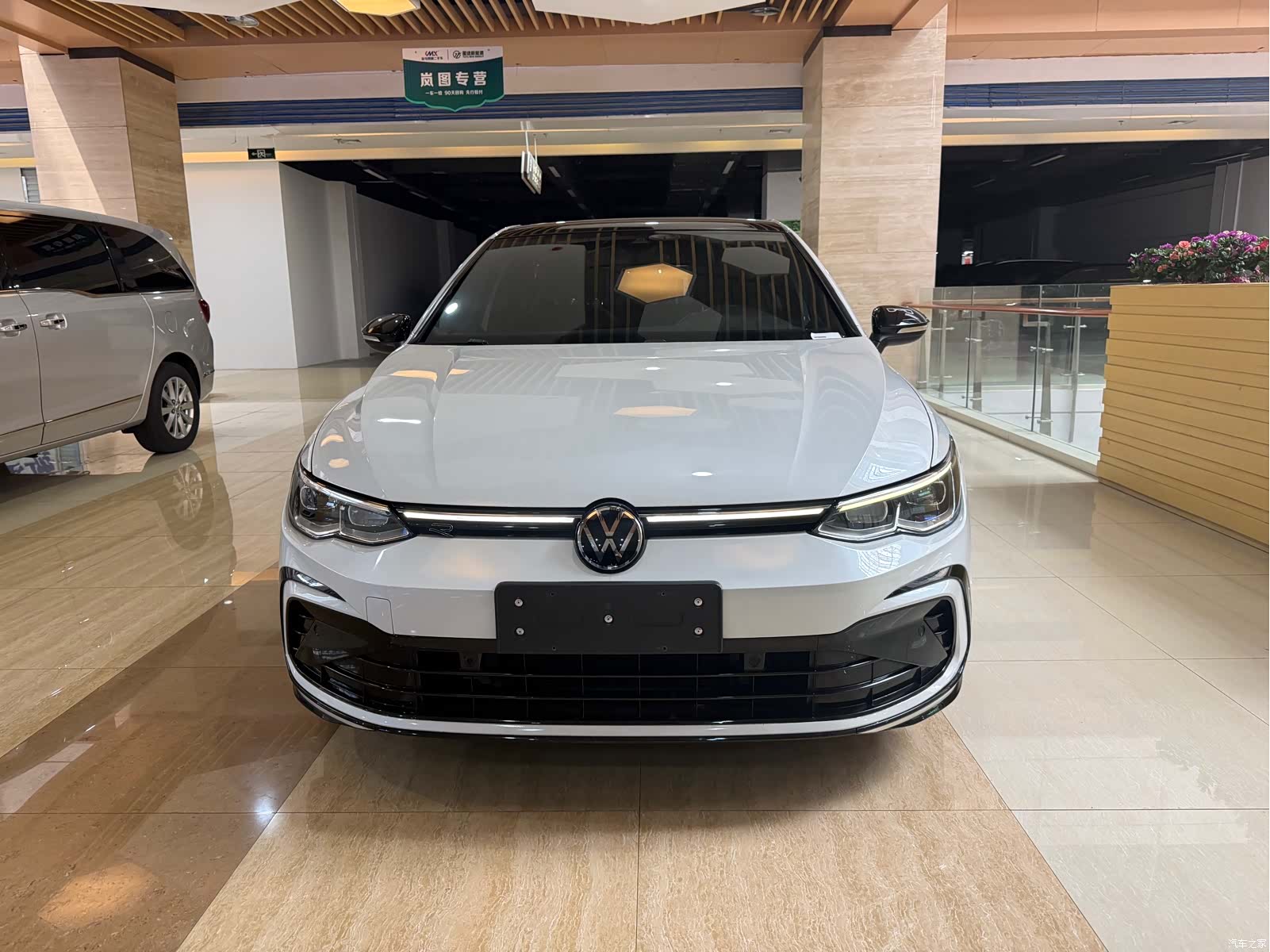 Volkswagen Golf, 2022 все фото