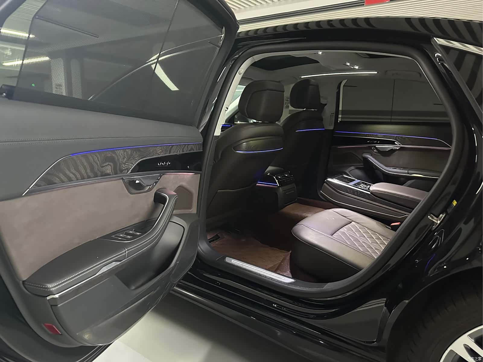 Audi A8L, 2023 14