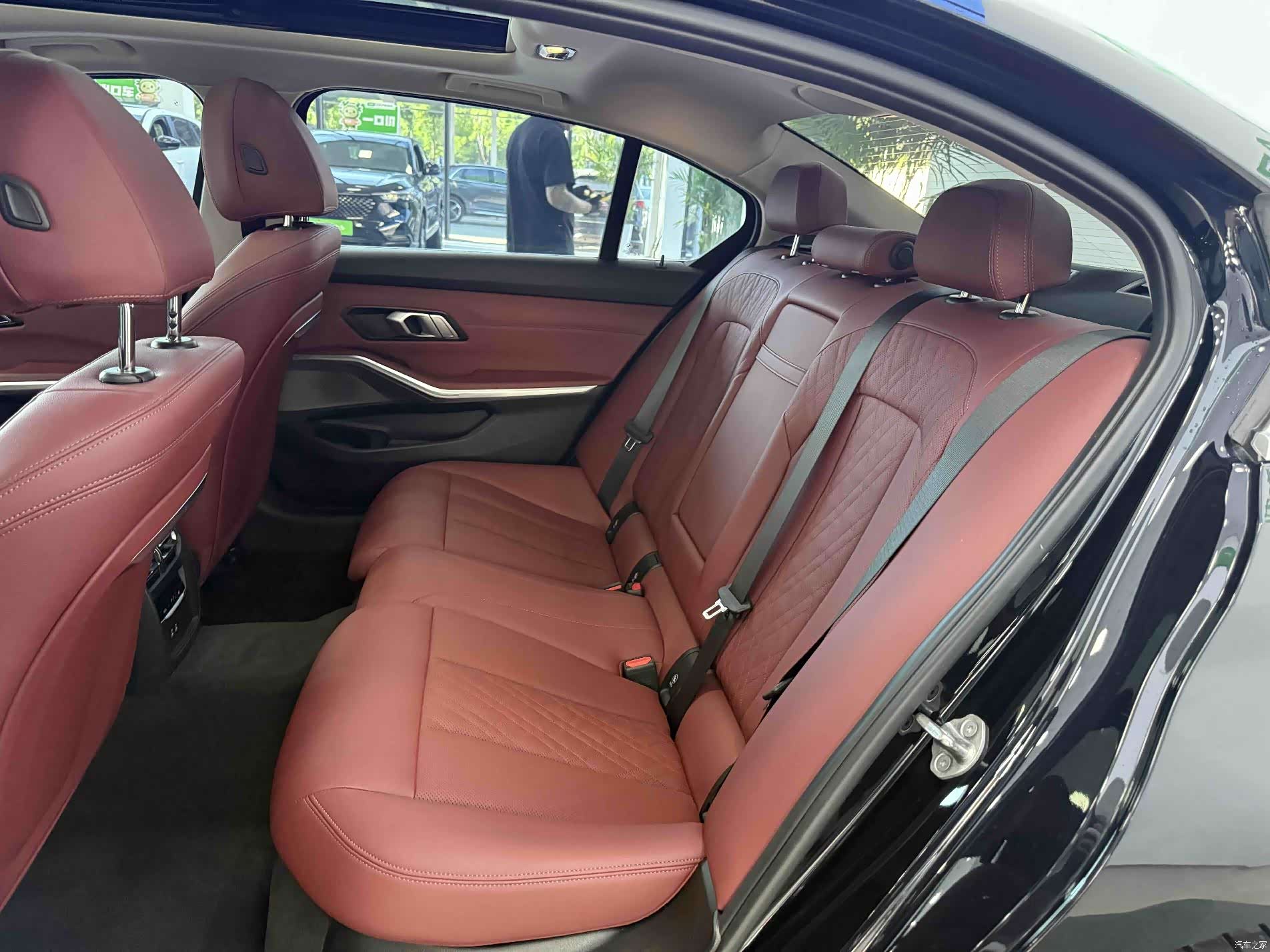 BMW 3 Series, 2023 12