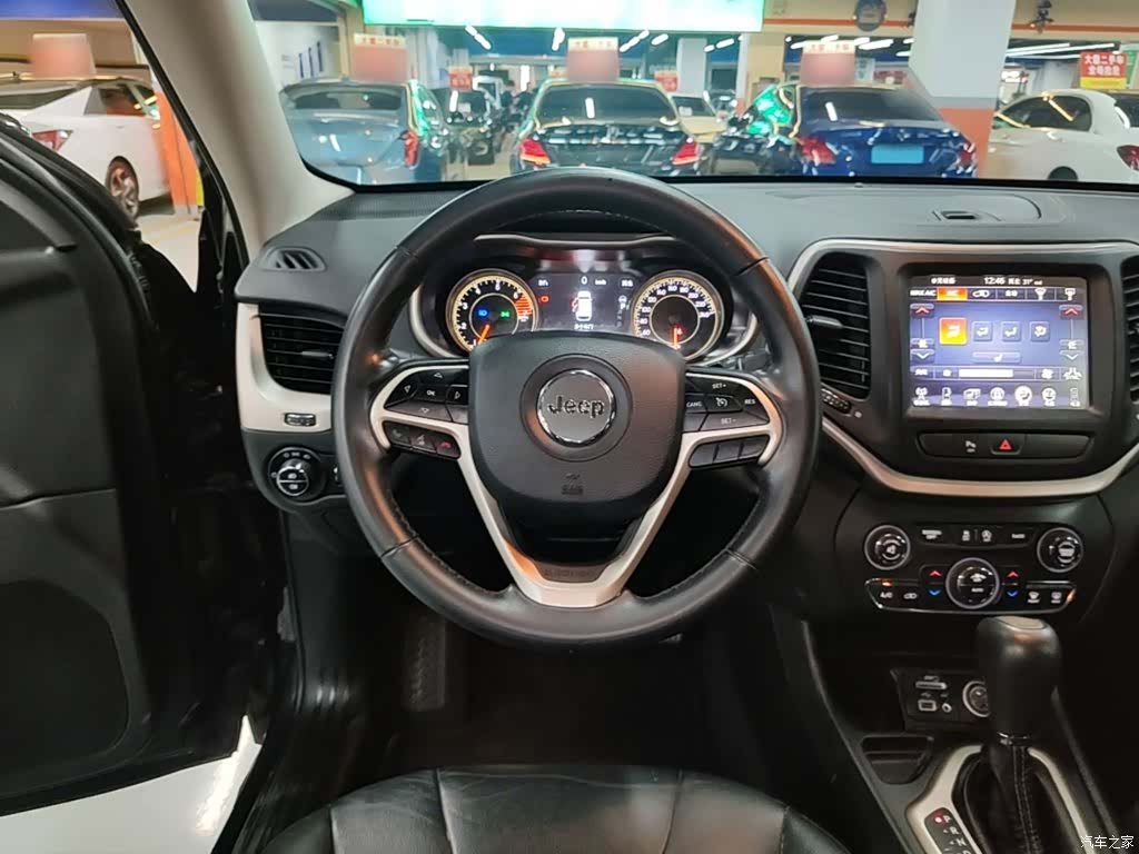 Jeep Cherokee, 2017 11