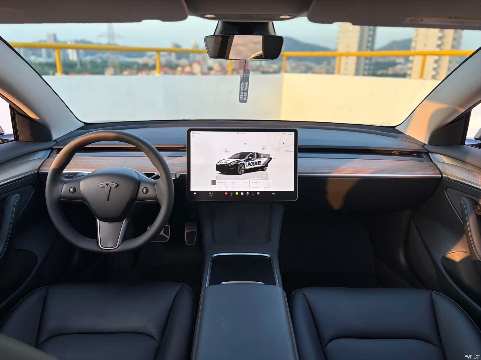 Tesla Model 3, 2023 все фото