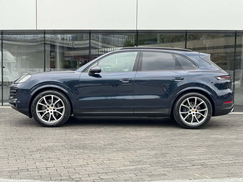 Porsche Cayenne, 2025 2