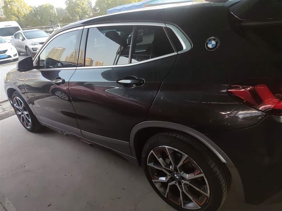 BMW X2