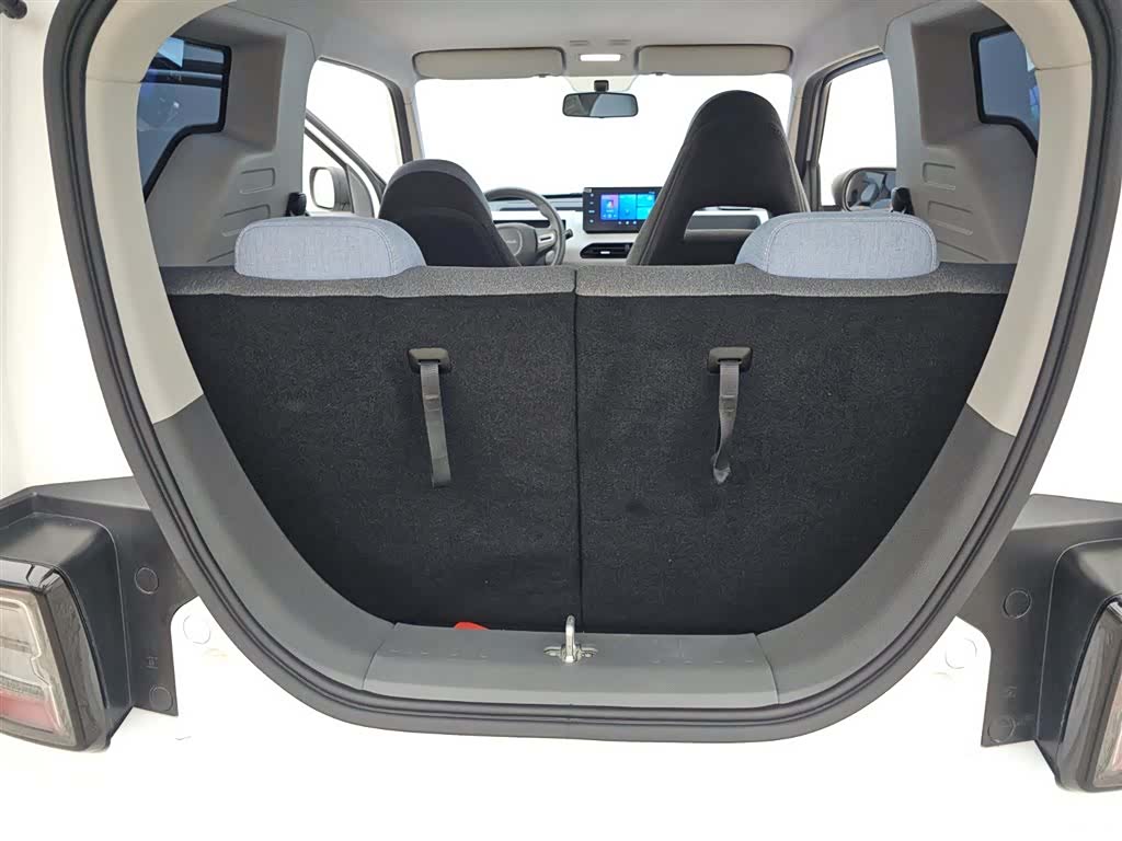 Geely Panda, 2025 14