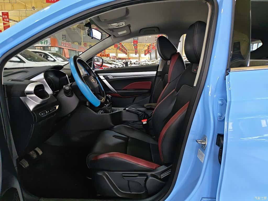 Geely Coolray, 2022 7
