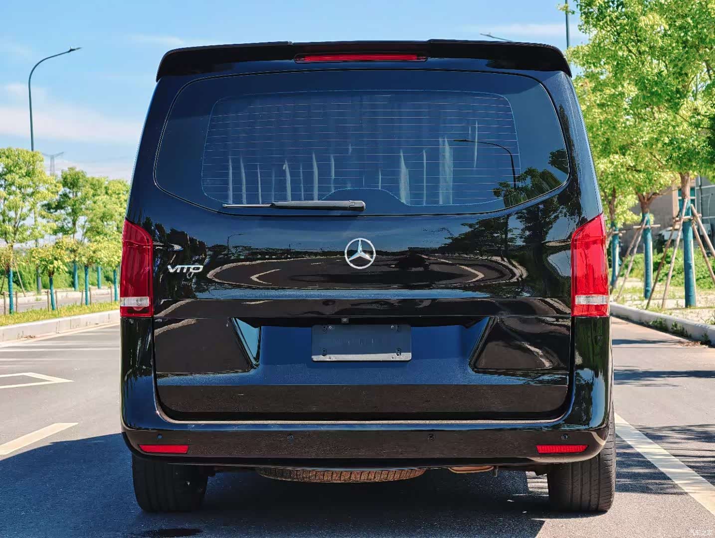 Mercedes-Benz 7, 2021 37