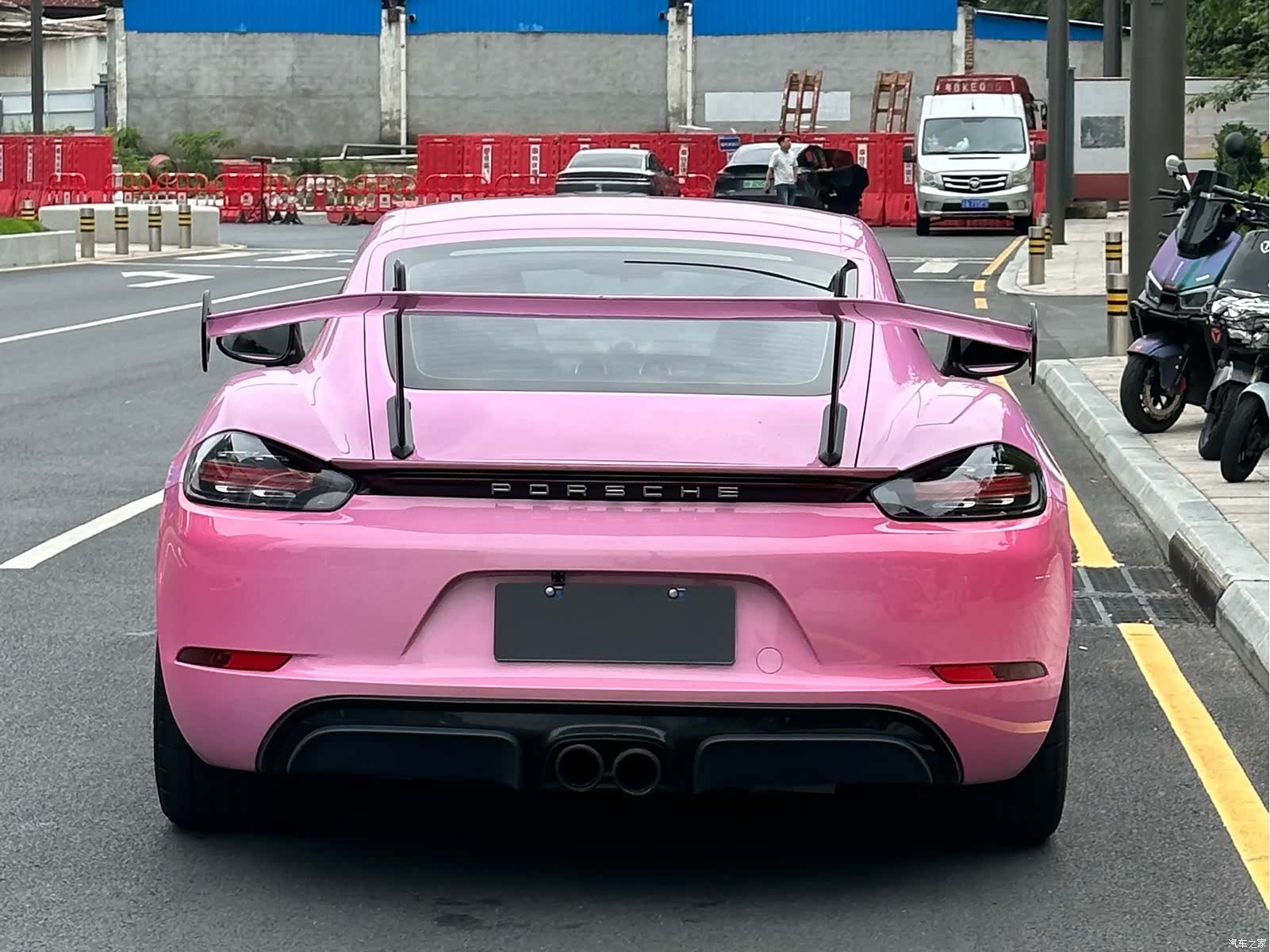 Porsche Cayman, 2019 15