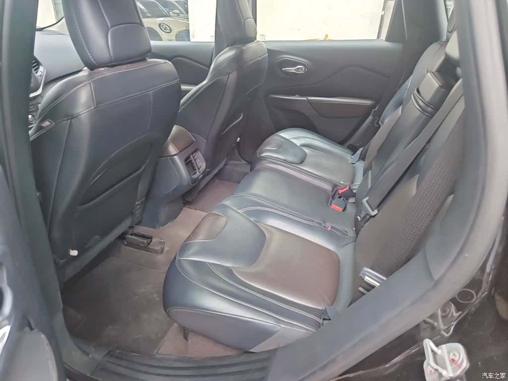 Jeep Cherokee, 2016 17