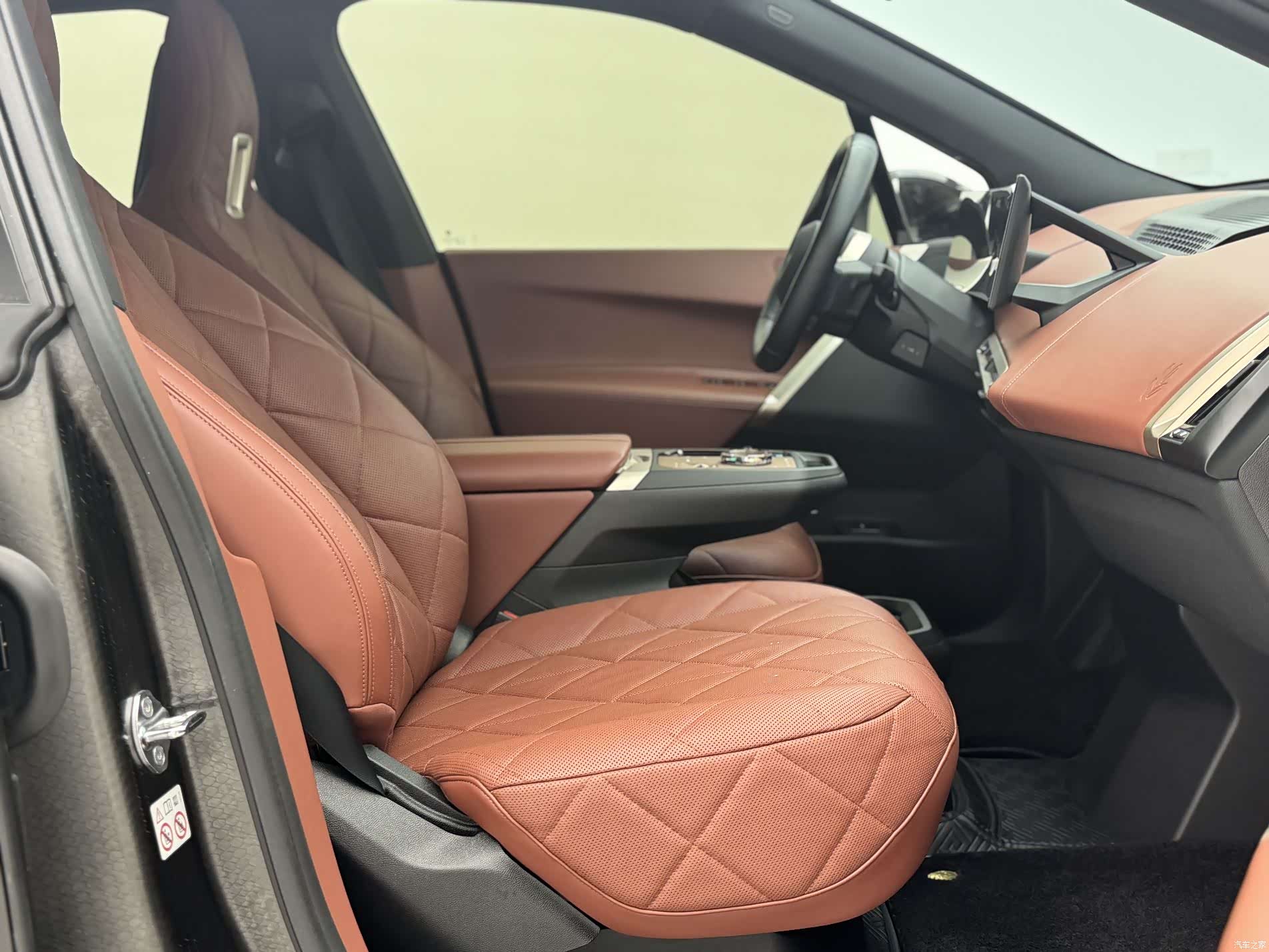 BMW iX, 2023 16