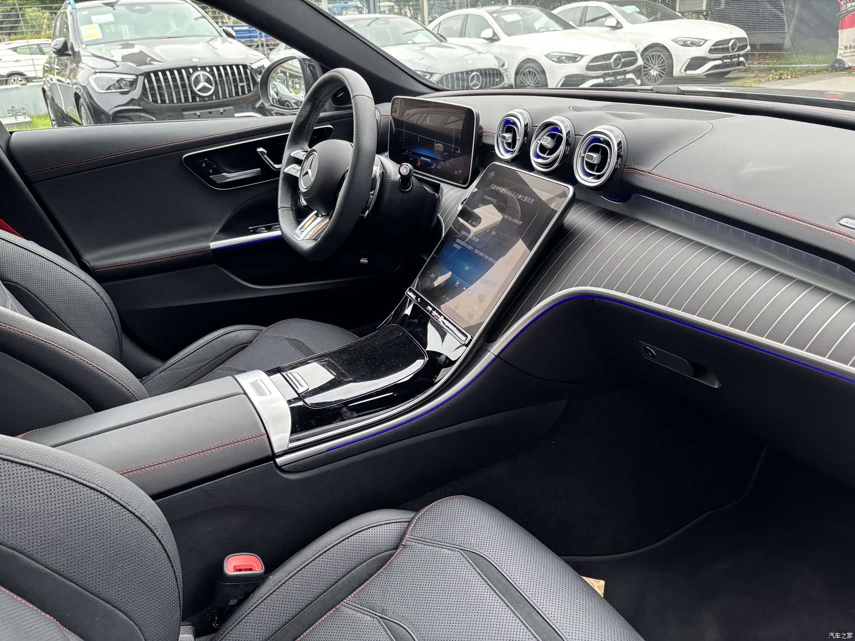 Mercedes-Benz C-Class, 2025 10