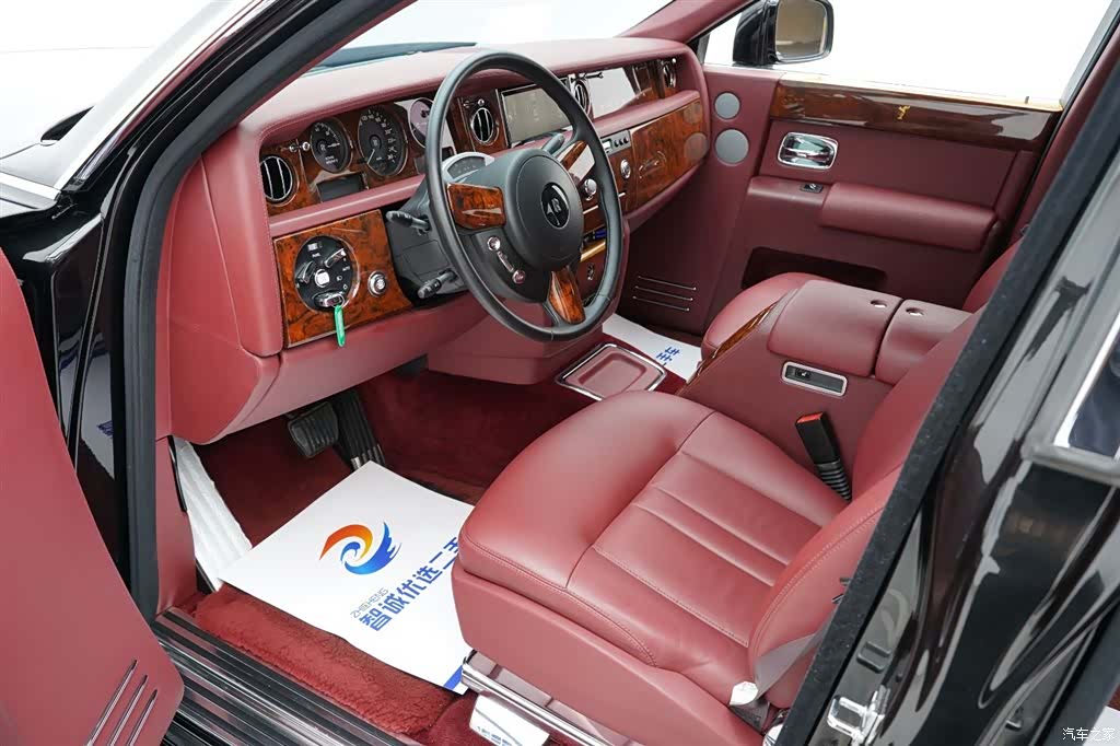 Rolls-Royce Phantom, 2013 7